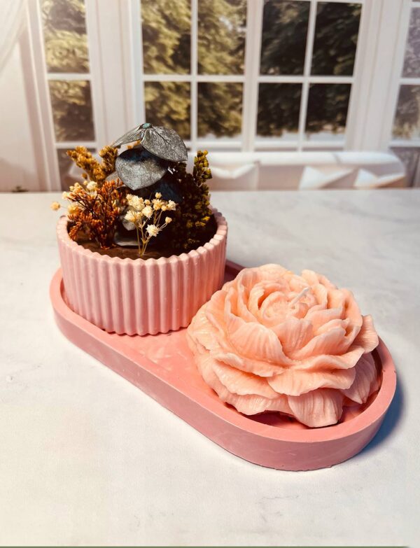 Centro de mesa rosa con base floral
